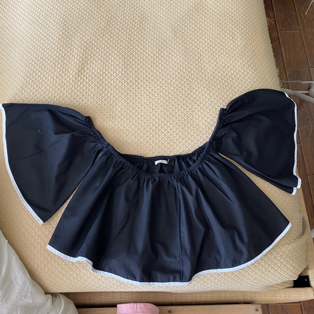 Shoulder less crop top